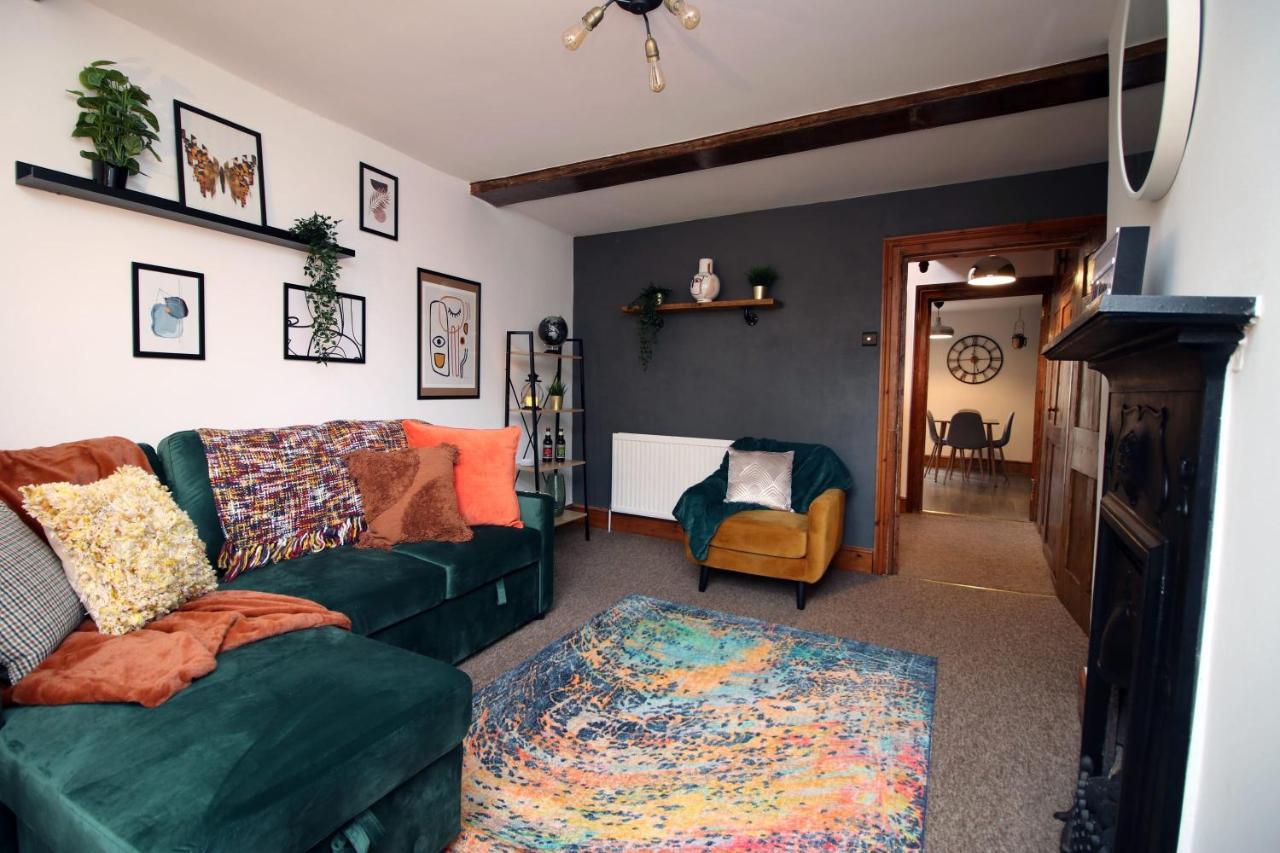 Julian's Place By Staybc Apartment