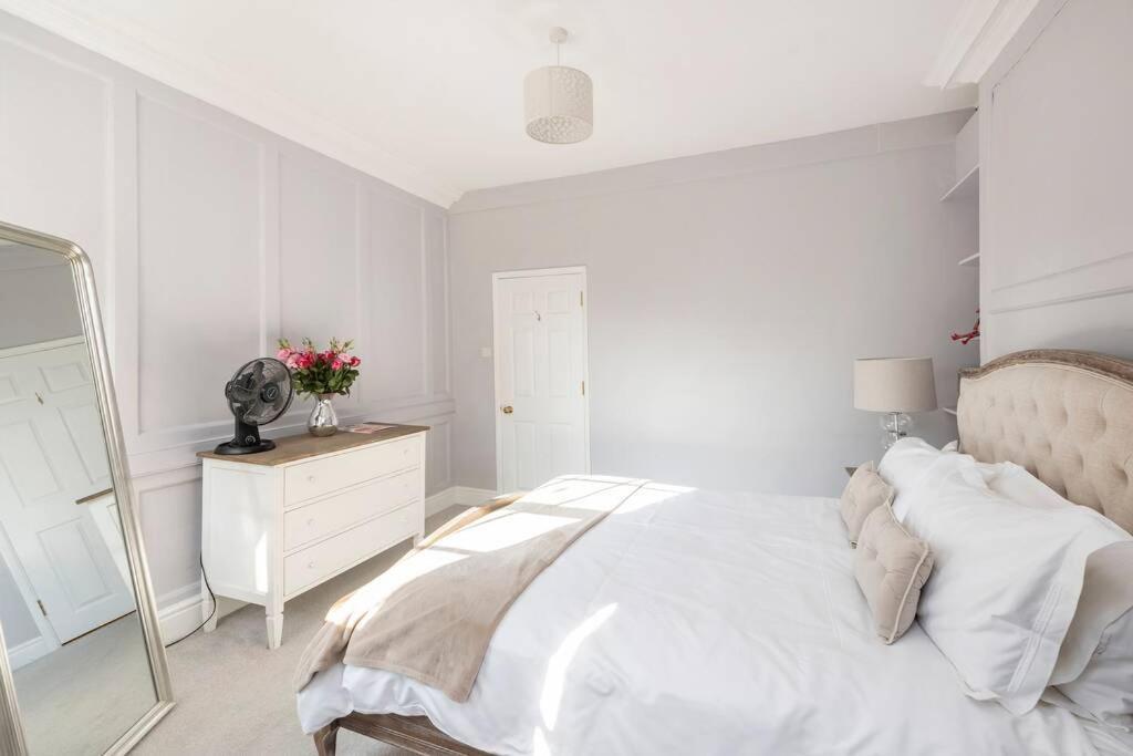 Beautiful Apartment, Incredible Central Location Apartment *