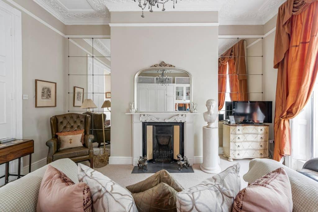 Beautiful Studio With Private Outside Terrace Apartment *