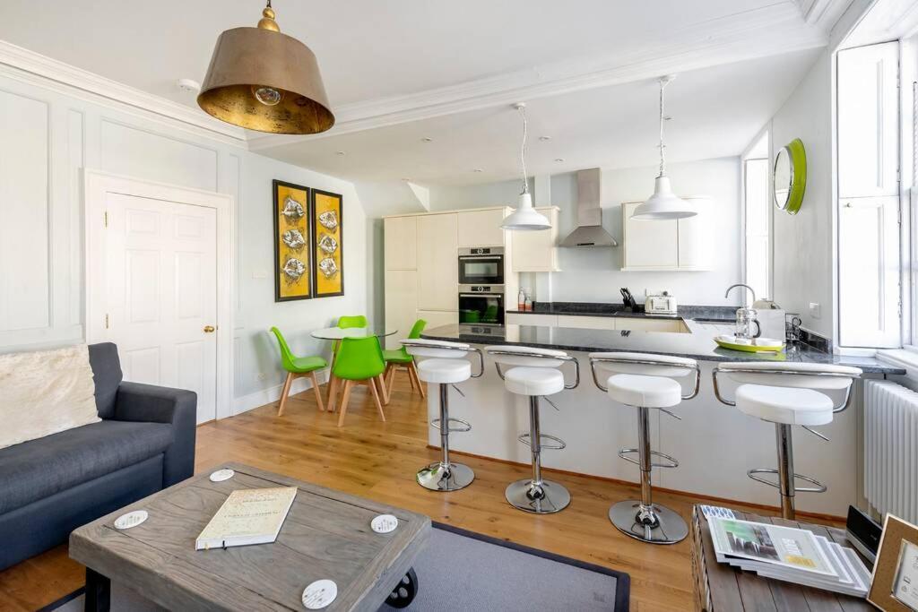 Beautiful Apartment, Incredible Central Location