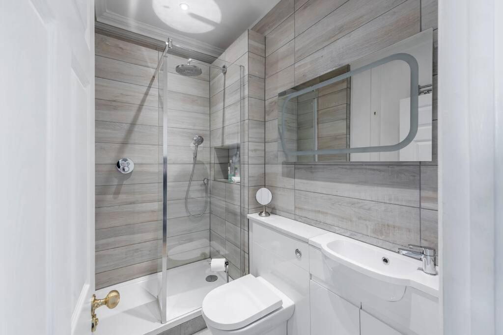 Apartment Beautiful Apartment, Incredible Central Location Bath