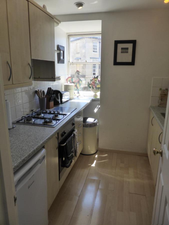 Georgian Garden Flat With Free Parking Apartment Bath