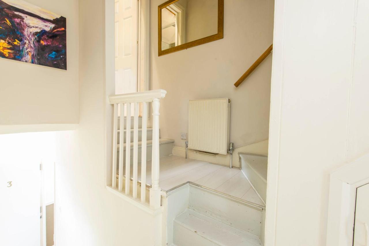Apartment Charming Two Bedroom Maisonette Bath