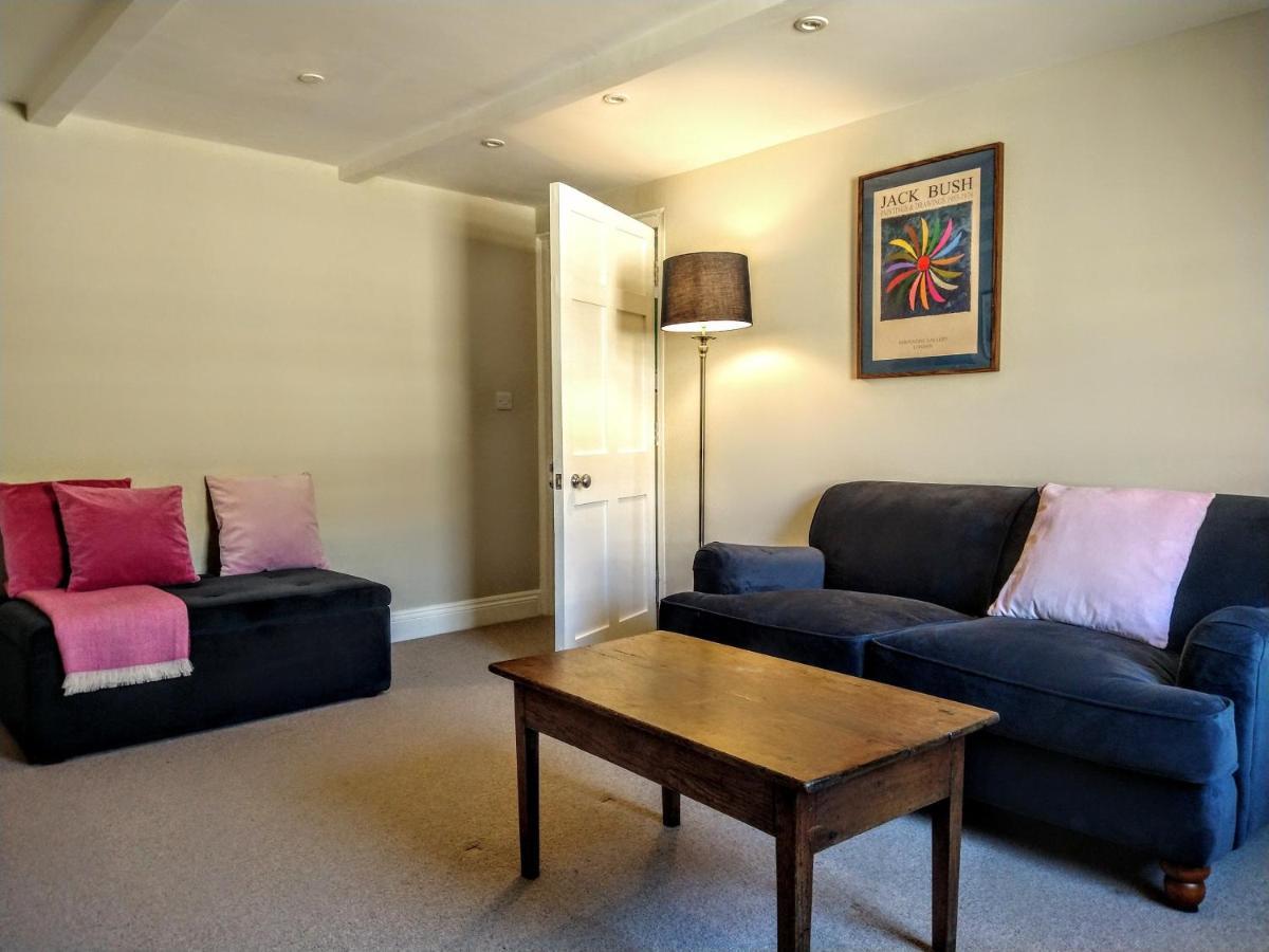 Stunning & Milsom Street Apartment Bath