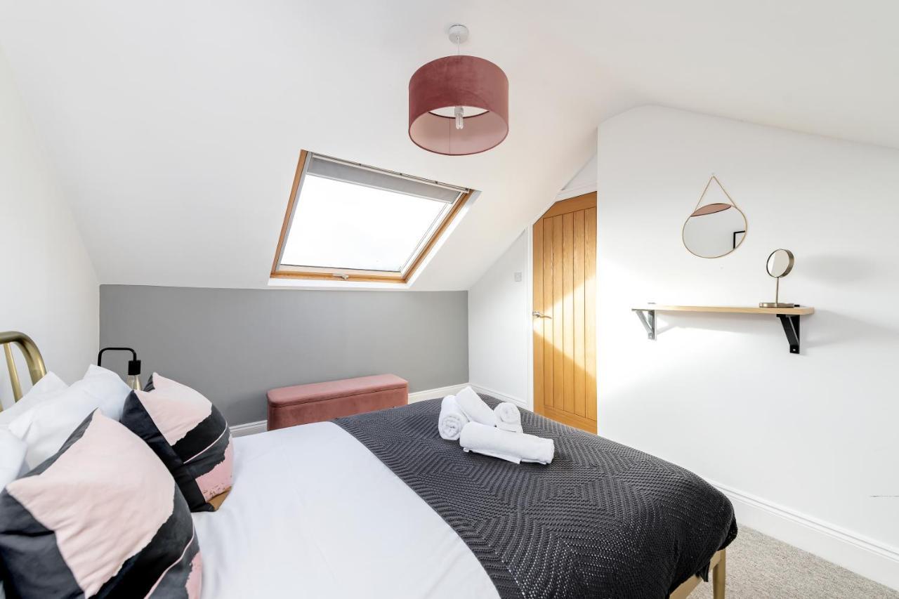 Apartment Modern & Spacious 2 Bedroom Maisonette