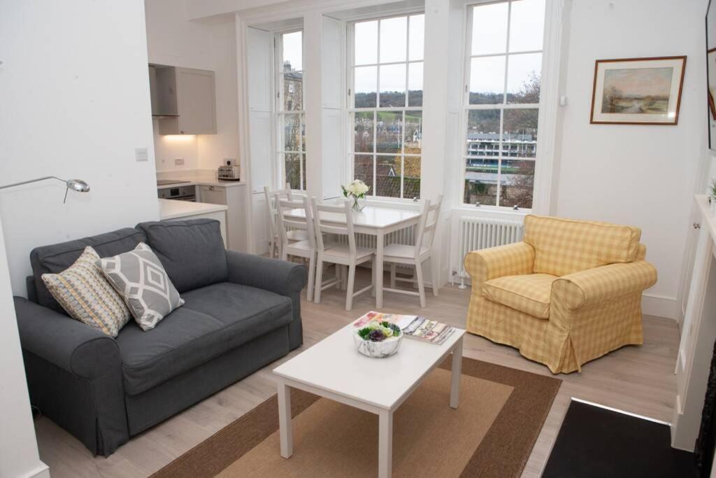 Stunning, 1 Bed Luxury Flat In *