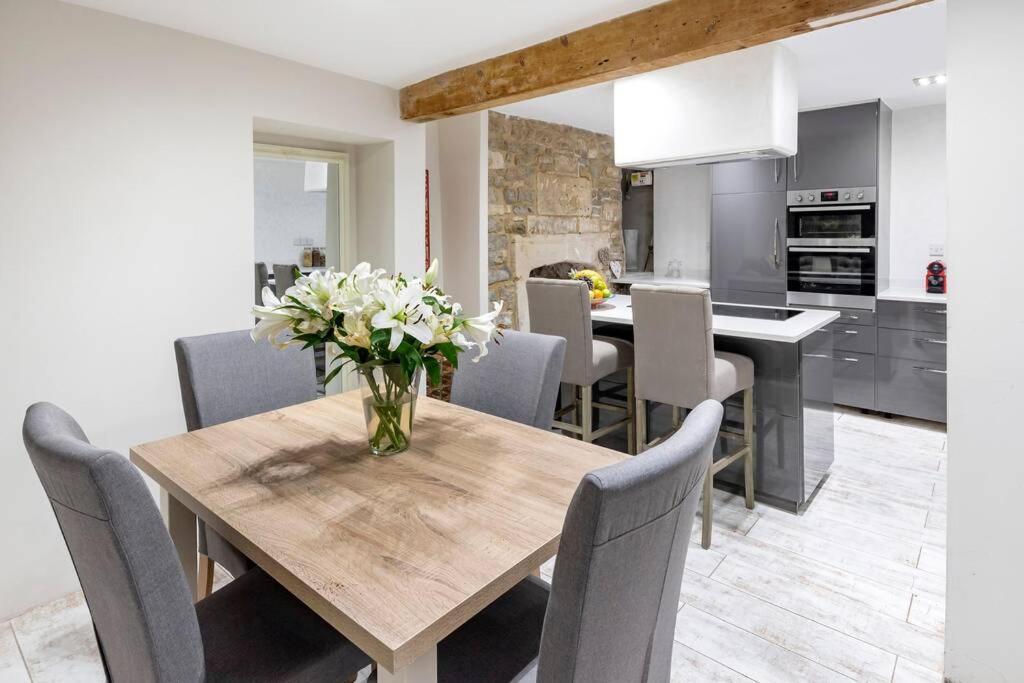 Holiday home Lovely 4 Bedroom Townhouse