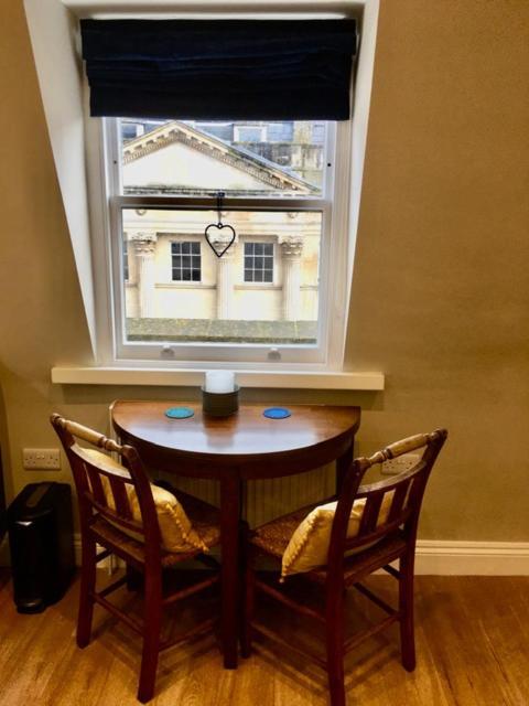 Beautiful In Milsom Street Bath