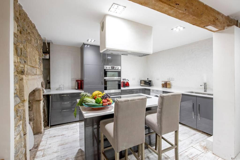 Holiday home Lovely 4 Bedroom Townhouse