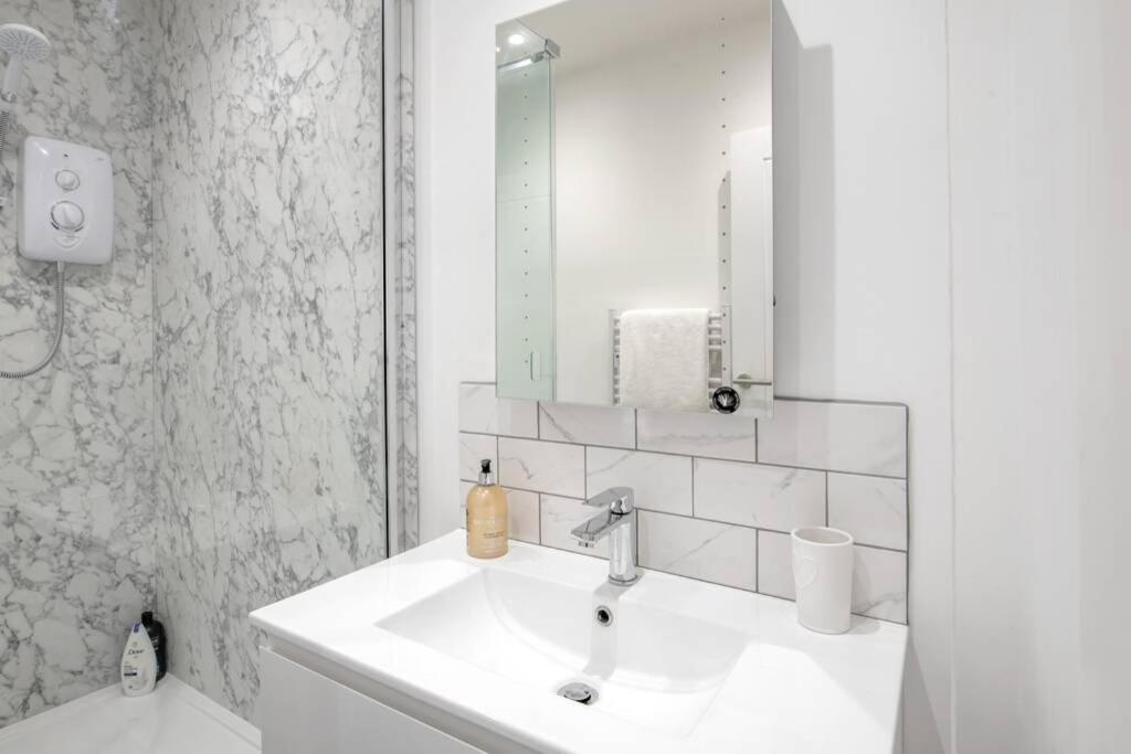 2 Bed Centre 1 Min From Abbey Bath