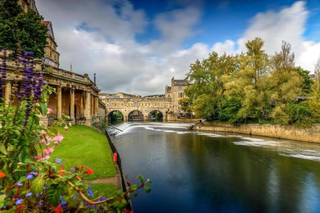 Beautiful In Milsom Street Bath