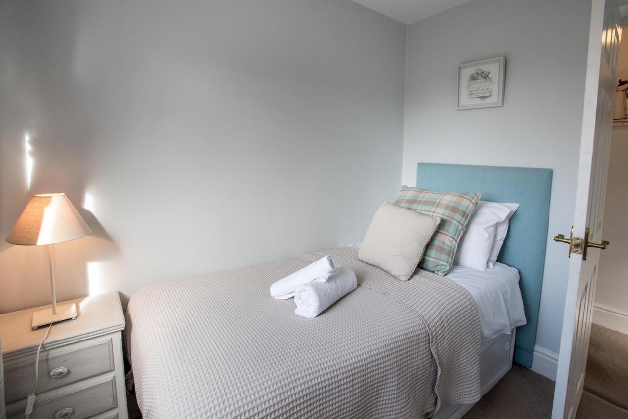 Newly Renovated Old Bakery House In Bath, 3 Bedroom, Free Parking Holiday home Bath