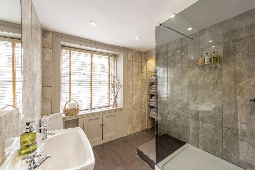 Lovely 4 Bedroom Townhouse