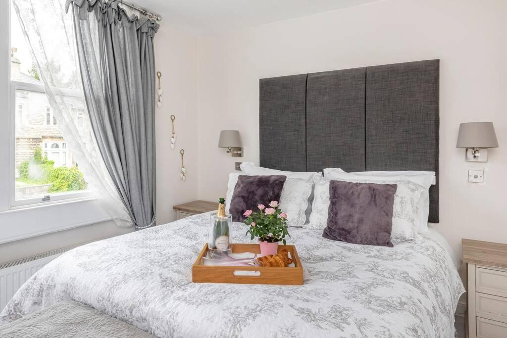 Lovely 4 Bedroom Townhouse *