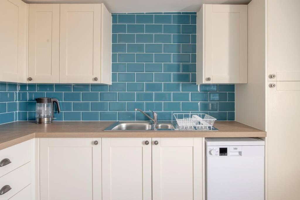Rooftop Retreat - 2 Double Beds W/ Stunning Views Apartment Bath