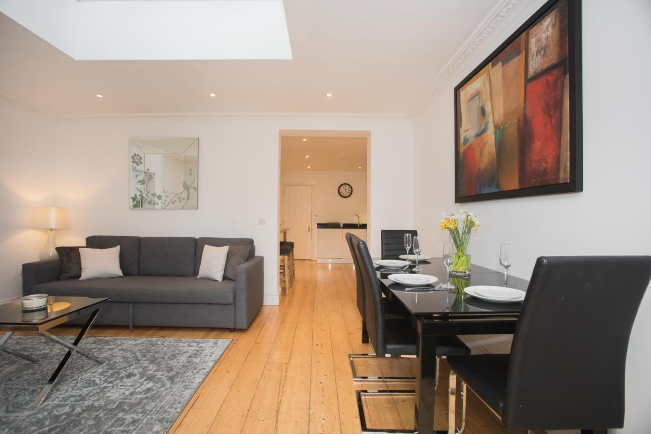 Spacious Apartment *