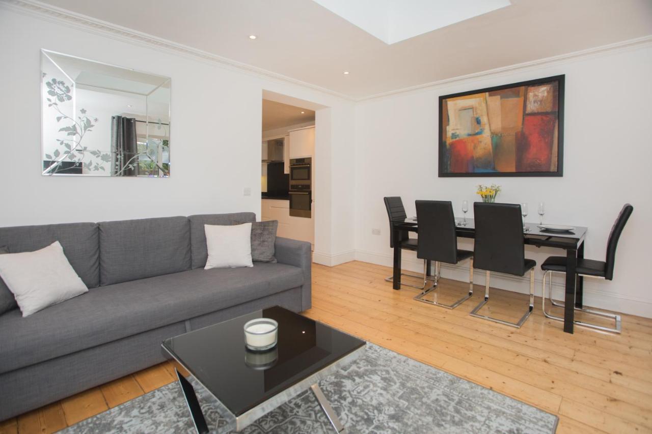 Spacious Apartment *