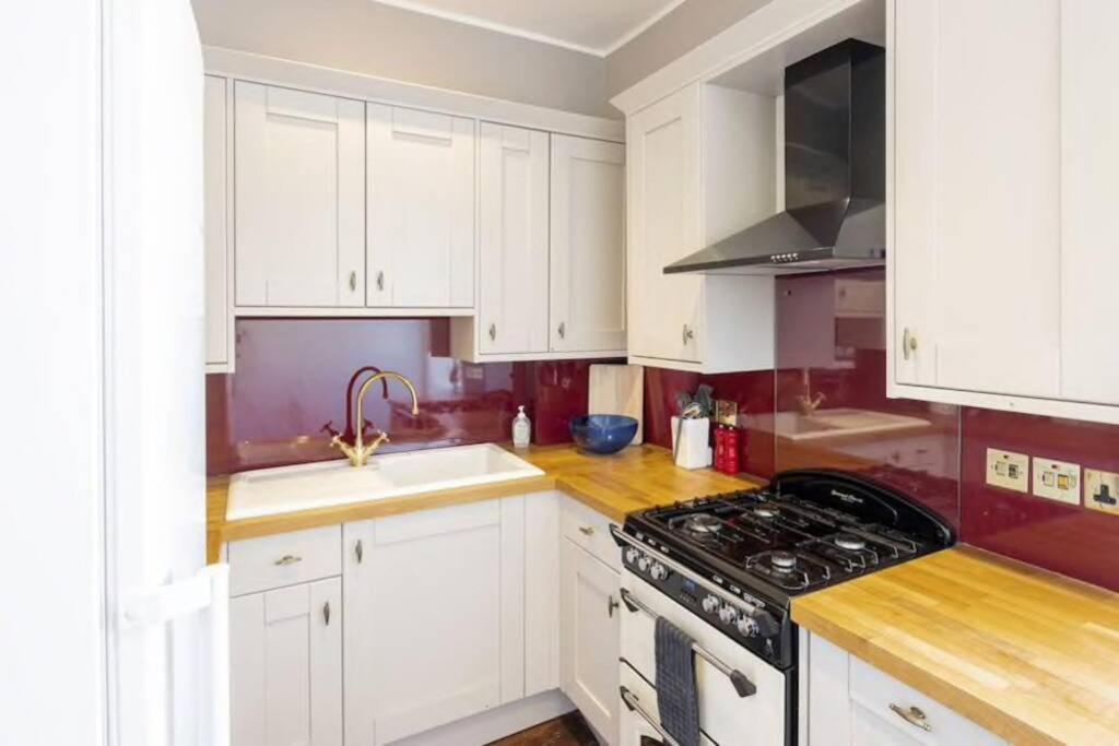 Apartment Georgian Located In The Center Of Bath. Bath