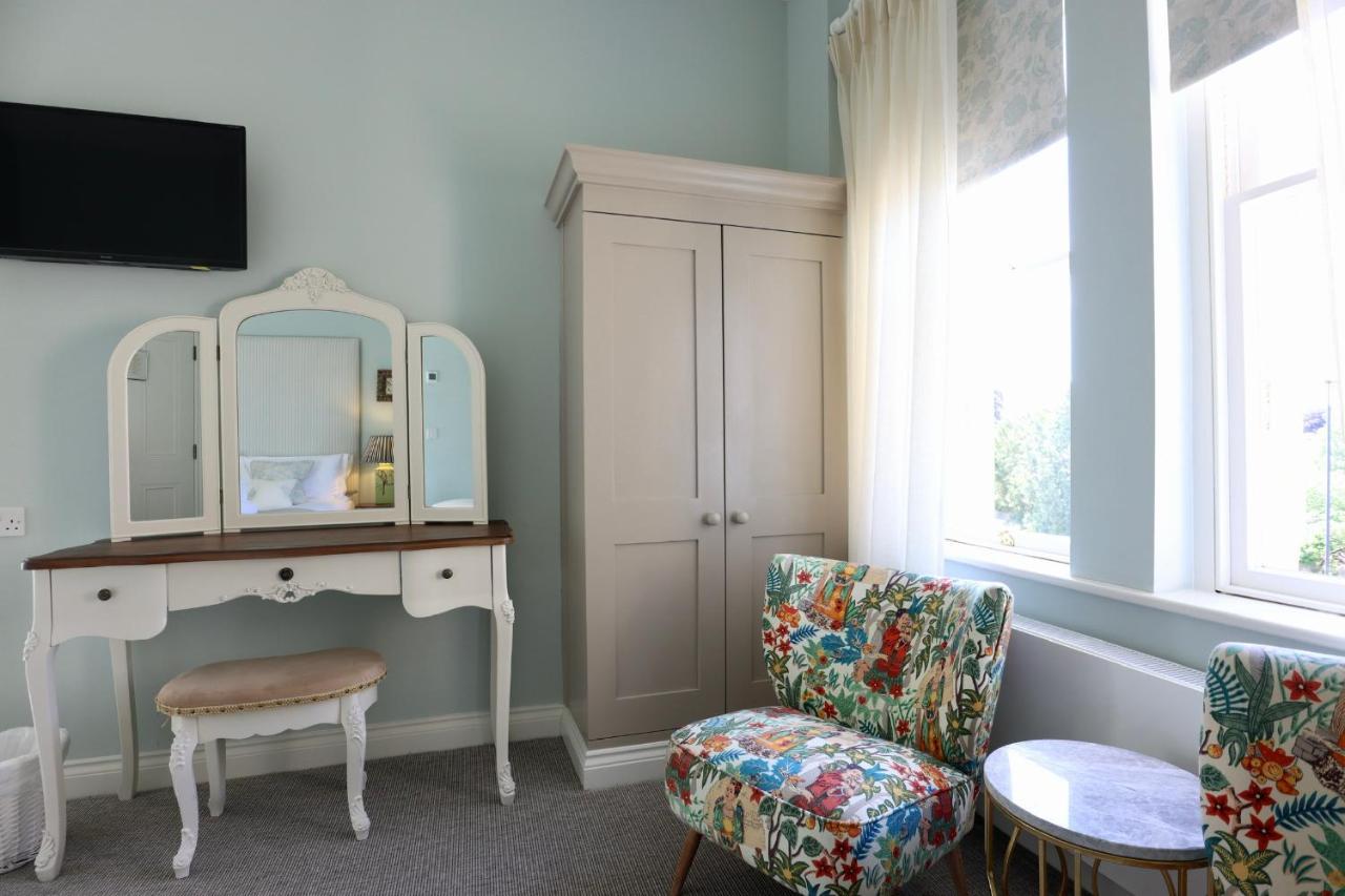 Tyndall Boutique Bath