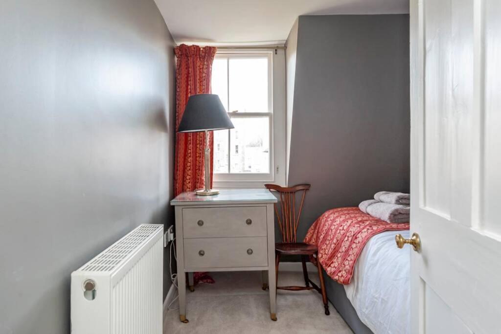 Top Floor 2 Bed Georgian Apartment In Central Bath Bath