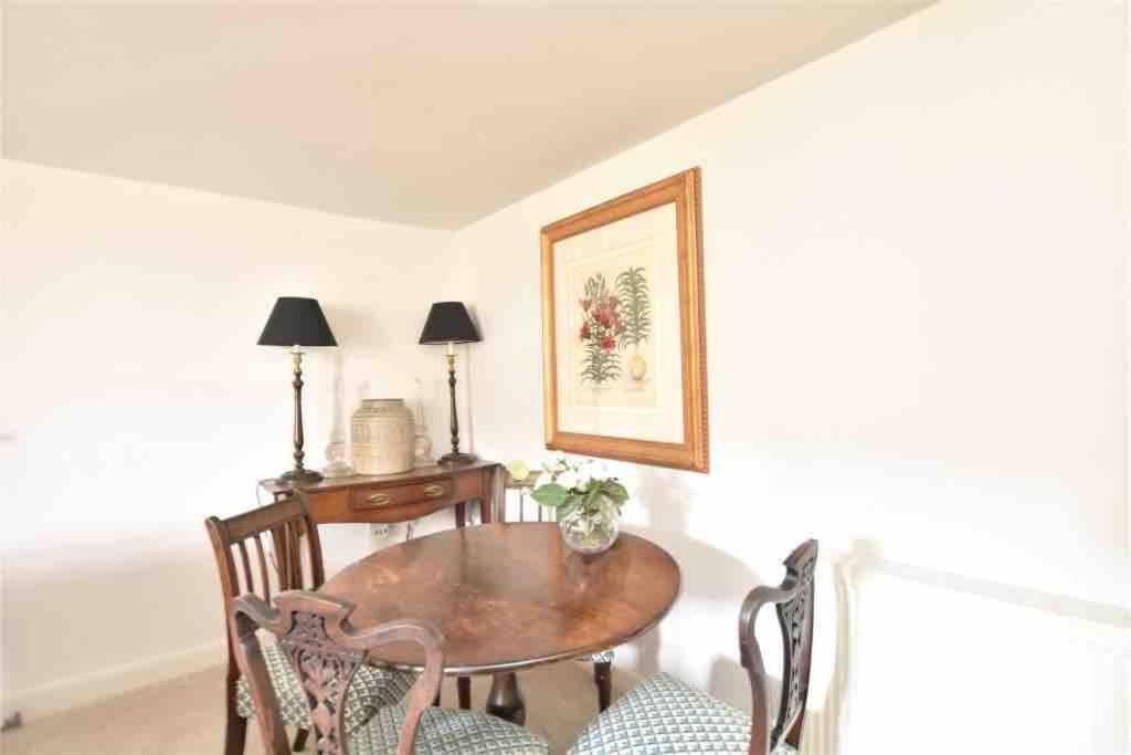 Apartment Top Floor 2 Bed Georgian Apartment In Central Bath