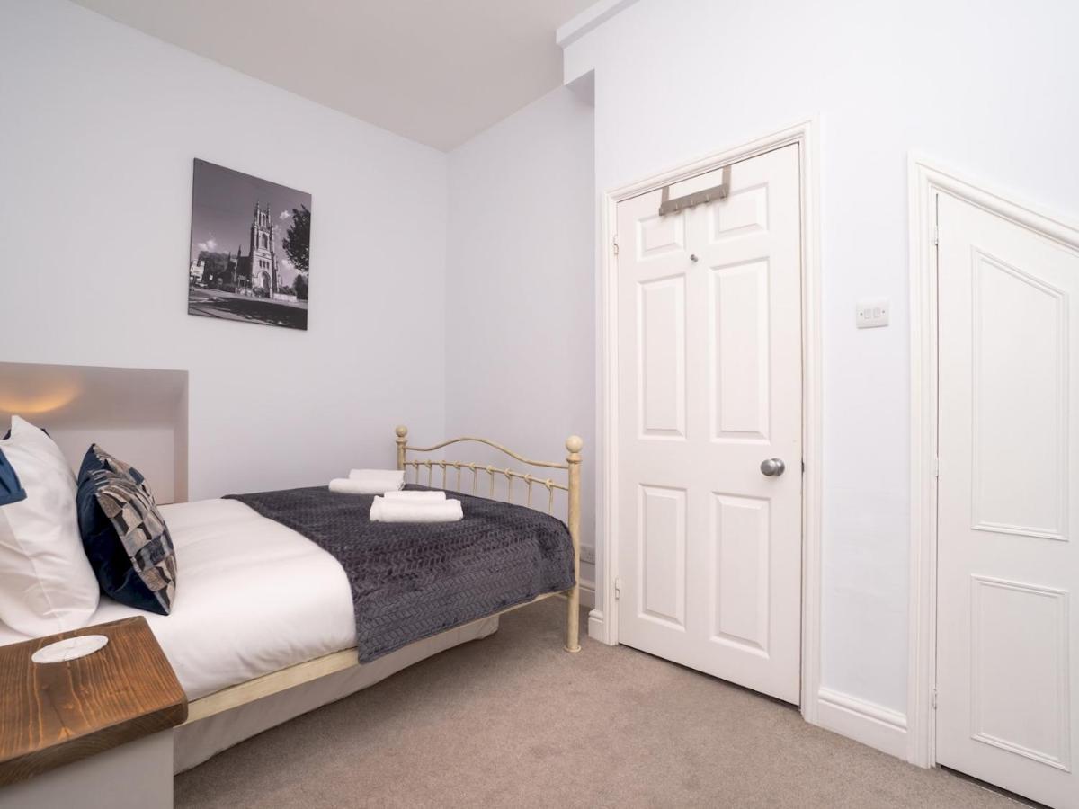 Pass The Keys Centrally Located 3 Bed Townhouse With Garden