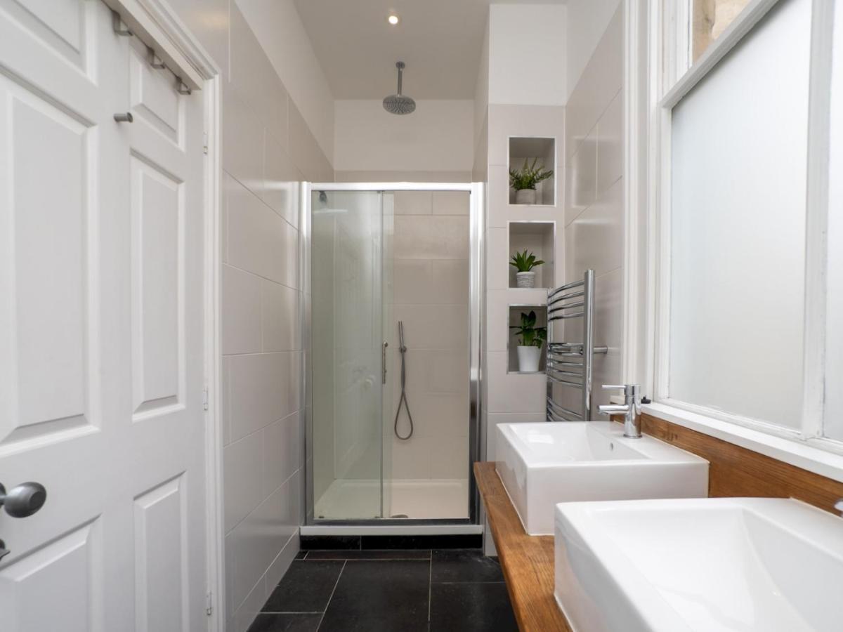 Pass The Keys Centrally Located 3 Bed Townhouse With Garden *