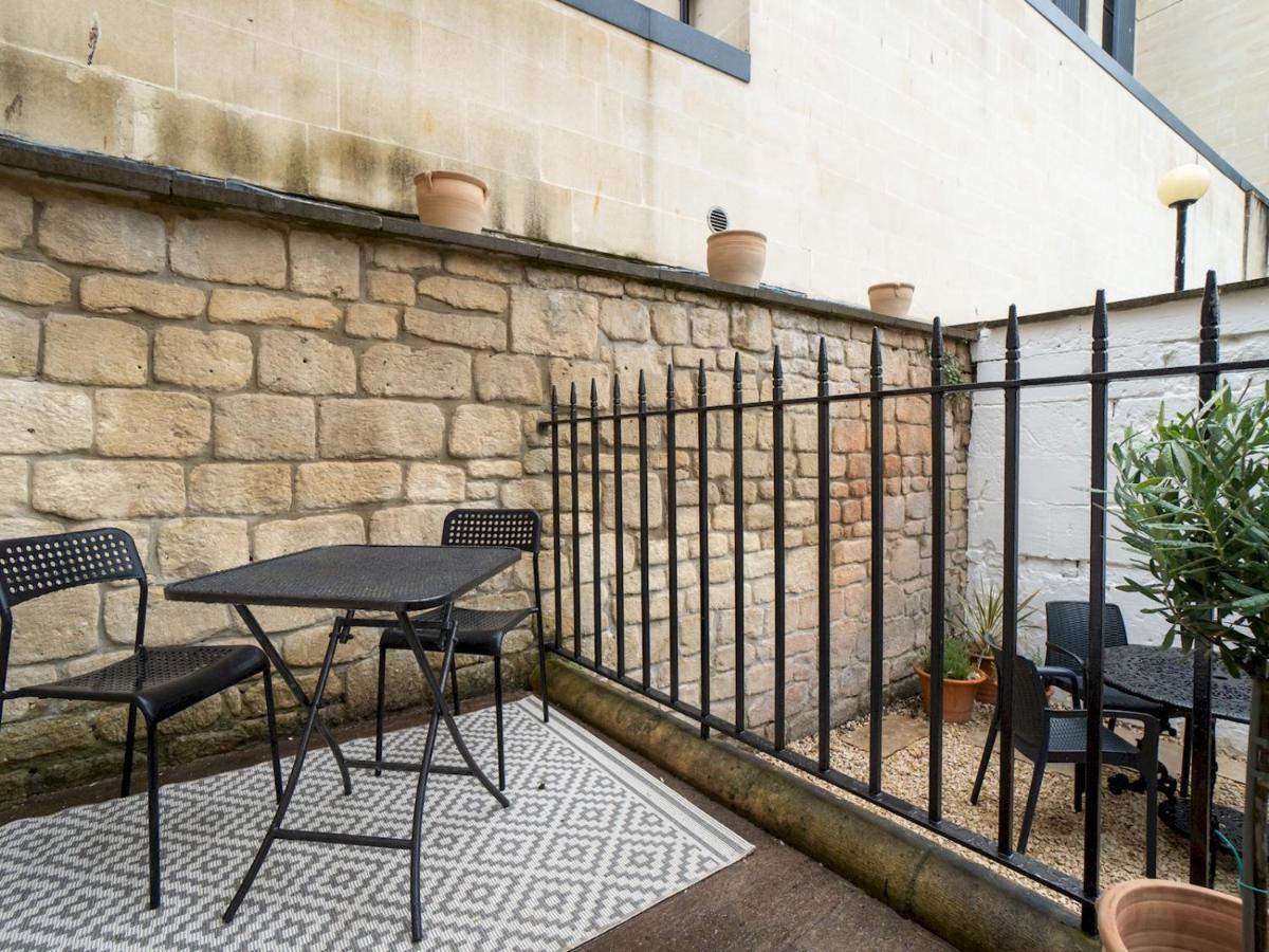 Pass The Keys Centrally Located 3 Bed Townhouse With Garden *