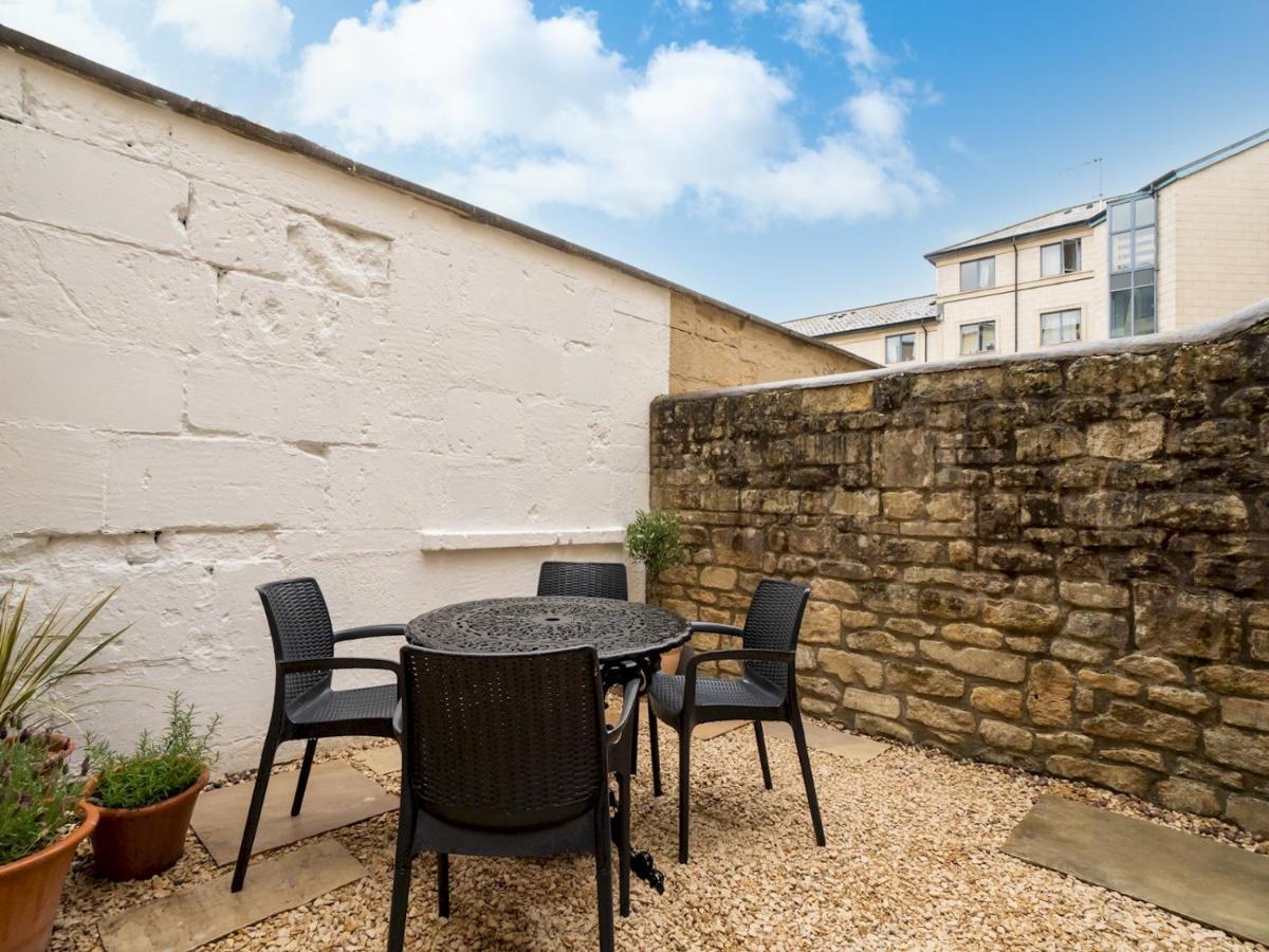 Pass The Keys Centrally Located 3 Bed Townhouse With Garden Holiday home *
