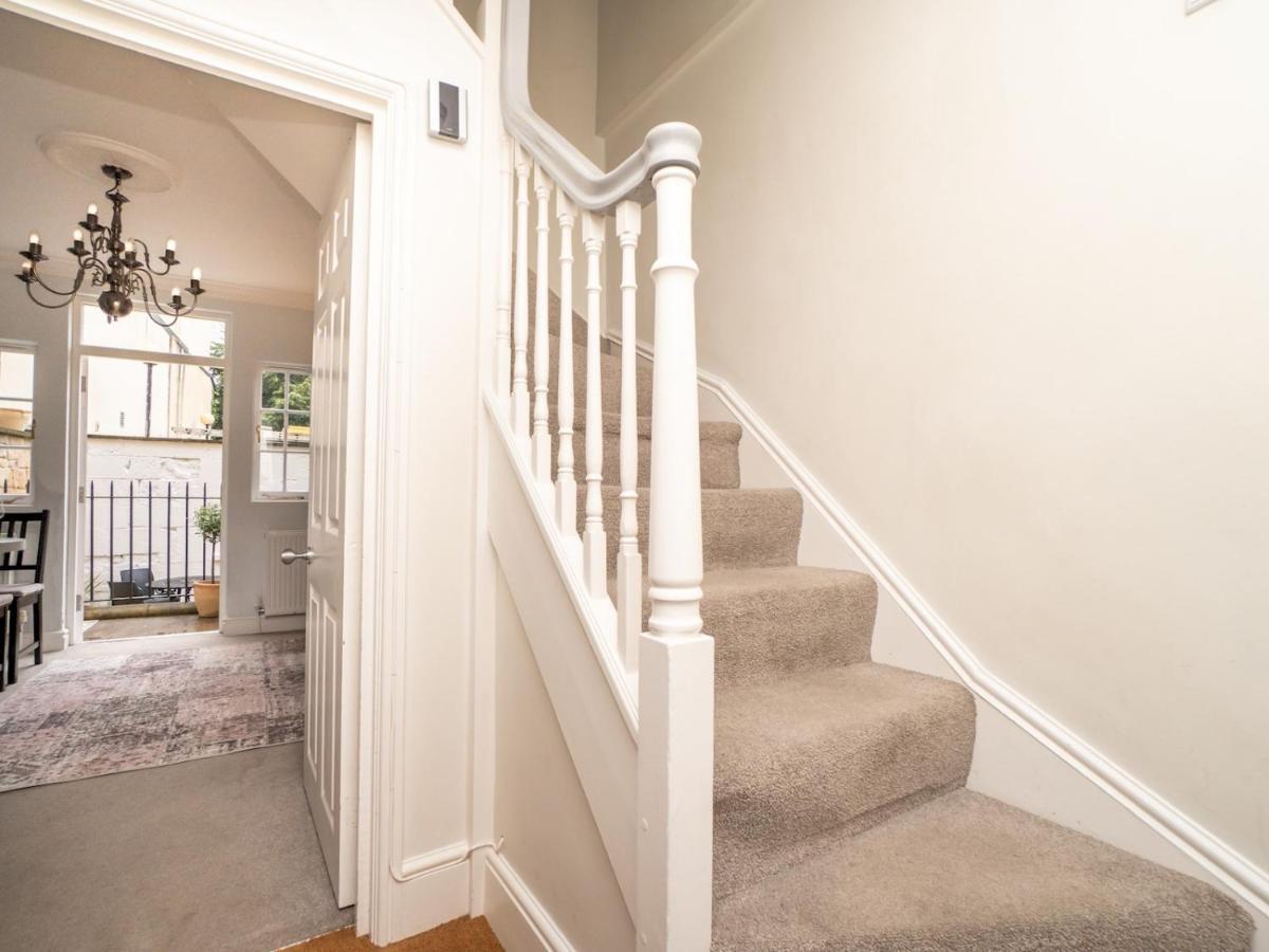 Pass The Keys Centrally Located 3 Bed Townhouse With Garden Holiday home