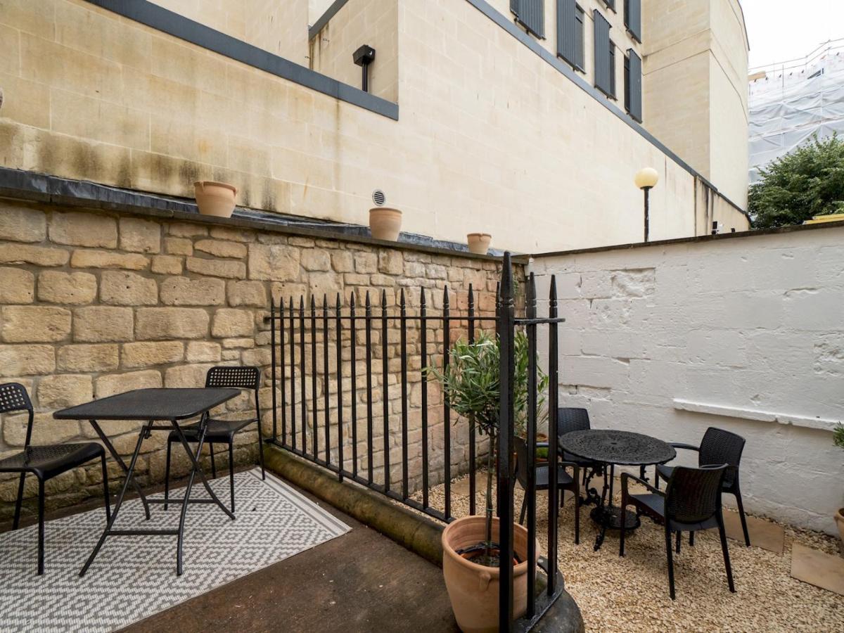 Pass The Keys Centrally Located 3 Bed Townhouse With Garden * Bath