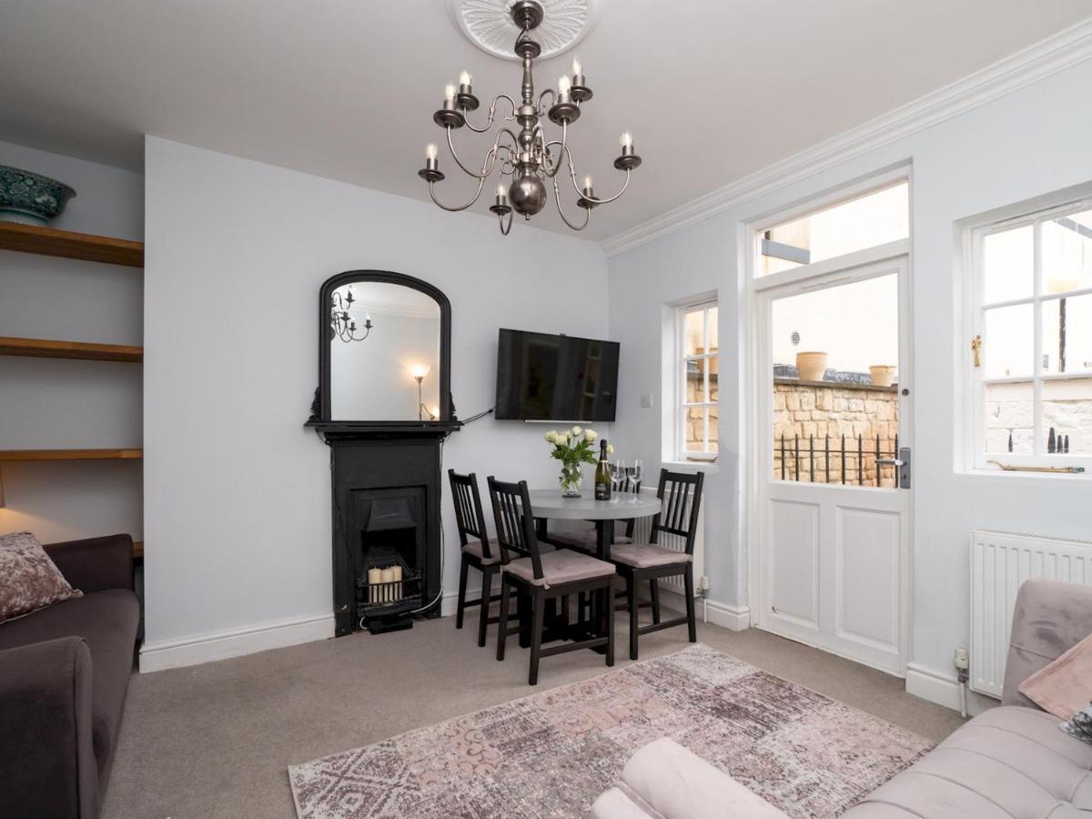 Pass The Keys Centrally Located 3 Bed Townhouse With Garden Bath