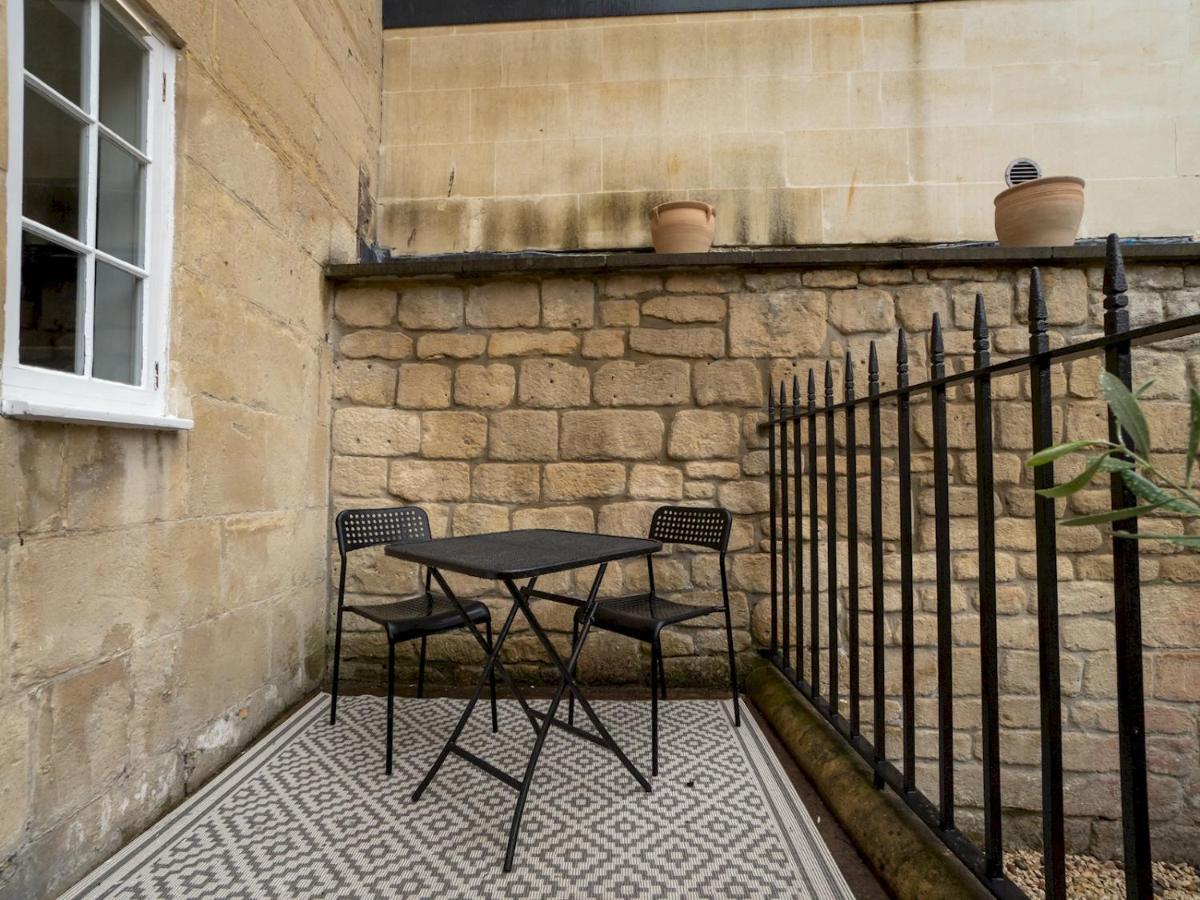 Pass The Keys Centrally Located 3 Bed Townhouse With Garden Holiday home