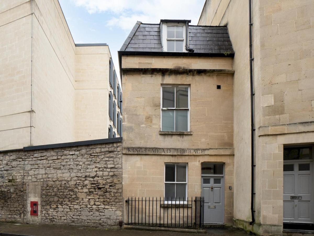 Pass The Keys Centrally Located 3 Bed Townhouse With Garden Bath