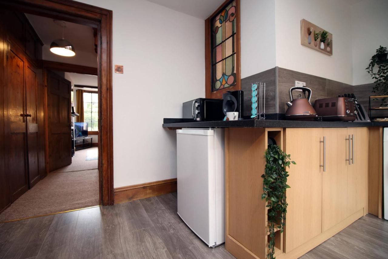 Apartment Julian's Place By Staybc Bath