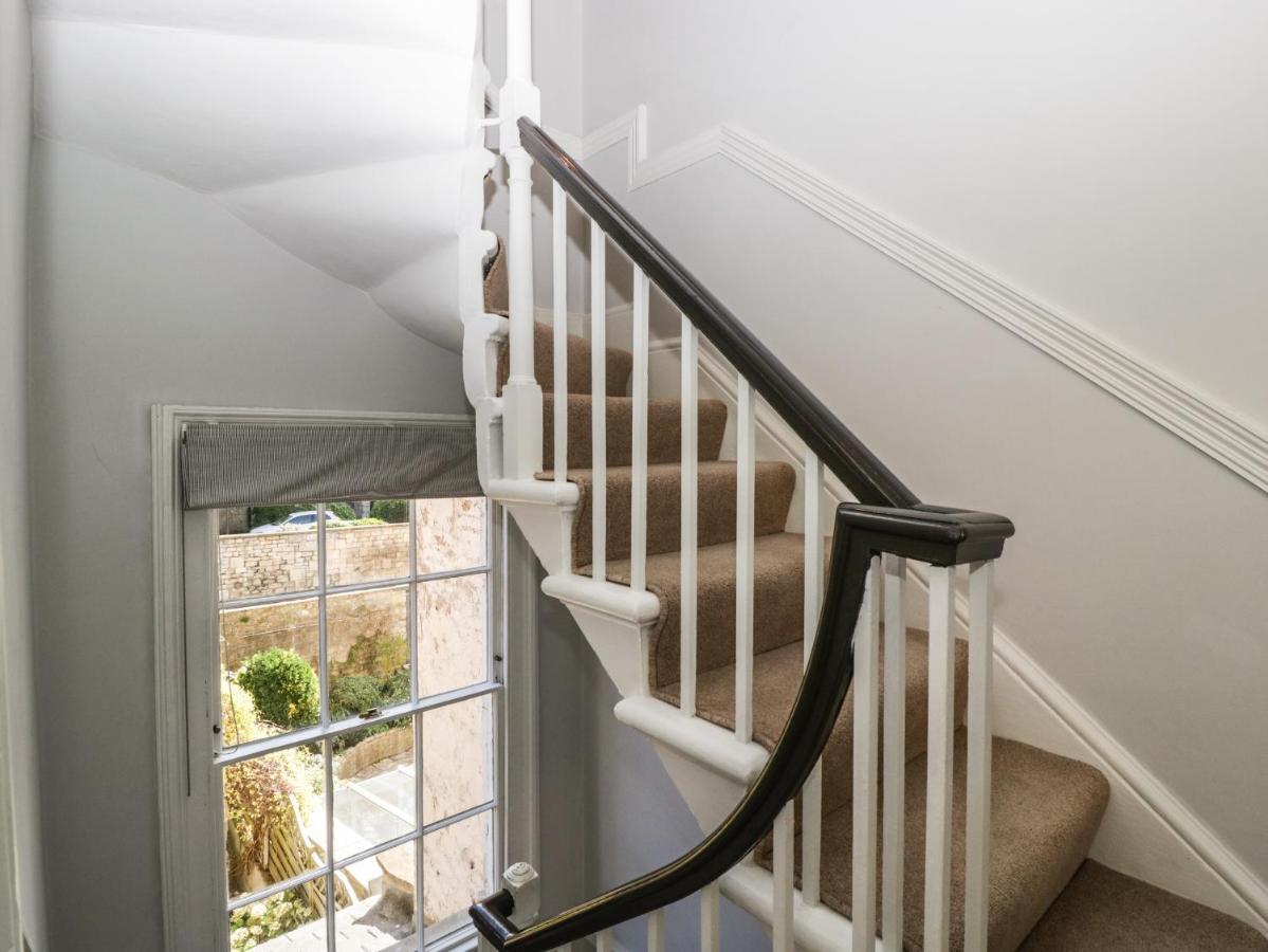 23 Daniel Street *