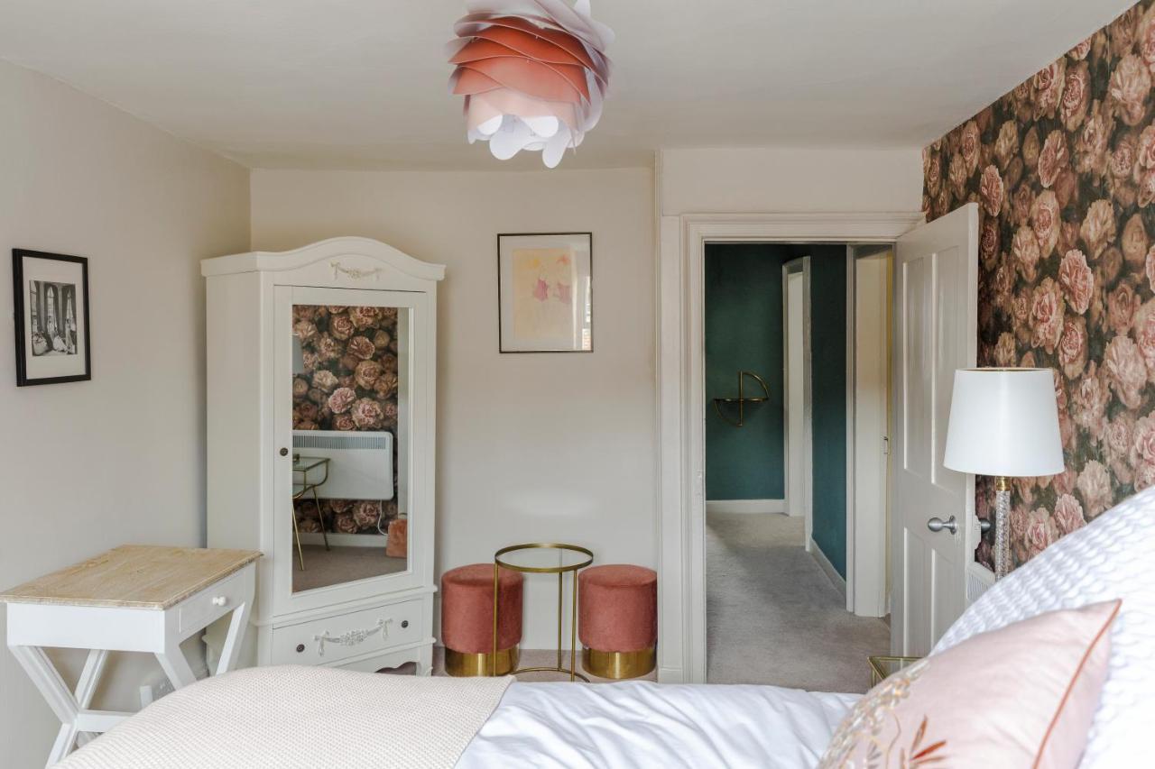 Apartment Impeccable 4-bed In *