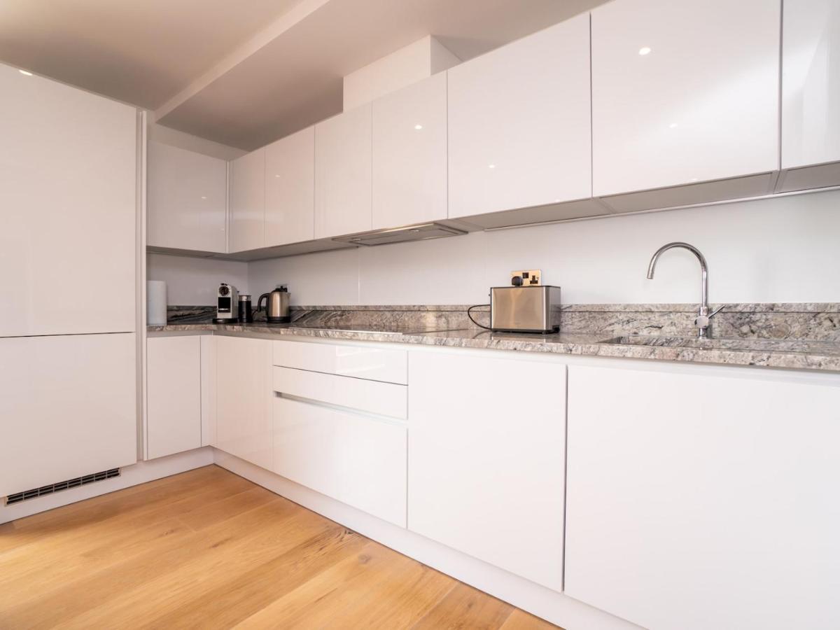 Pass The Keys Quiet 1 Bed With Parking *