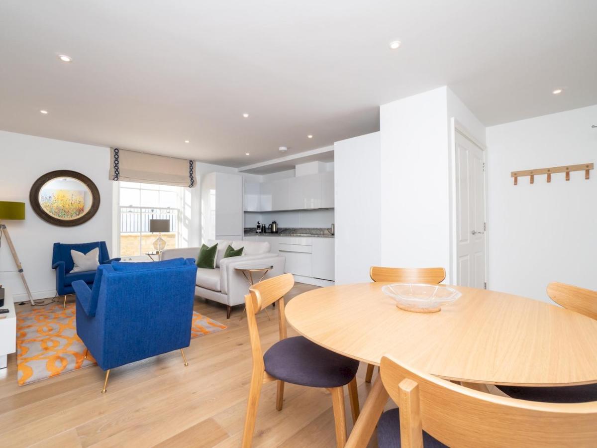 Pass The Keys Quiet 1 Bed With Parking *