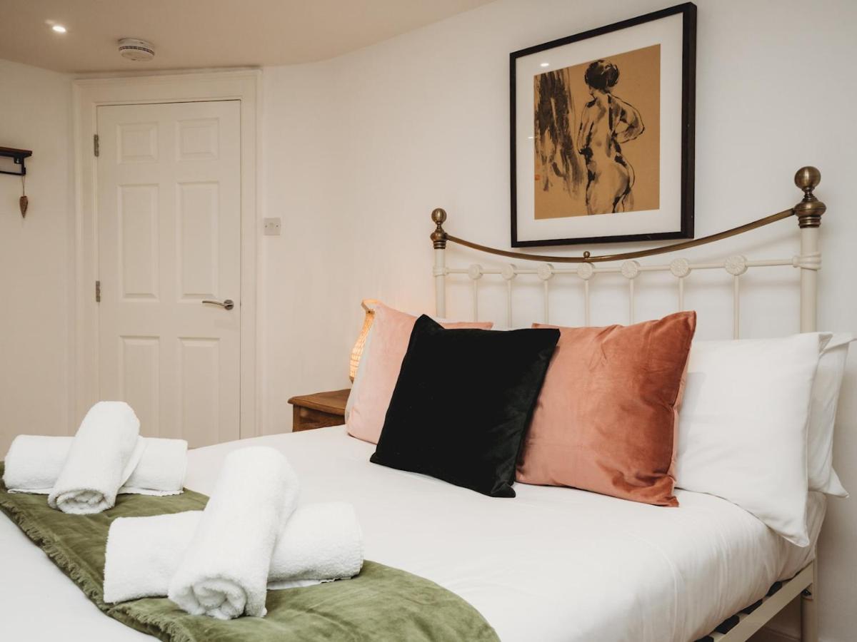 Pass The Keys Stylish 2 Bed Eco Flat In The Heart Of Apartment Bath