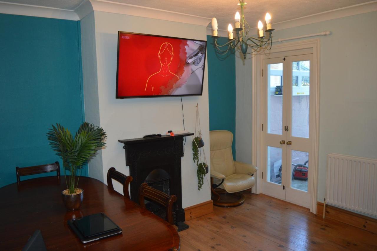The Crandale House Vacation Holiday home