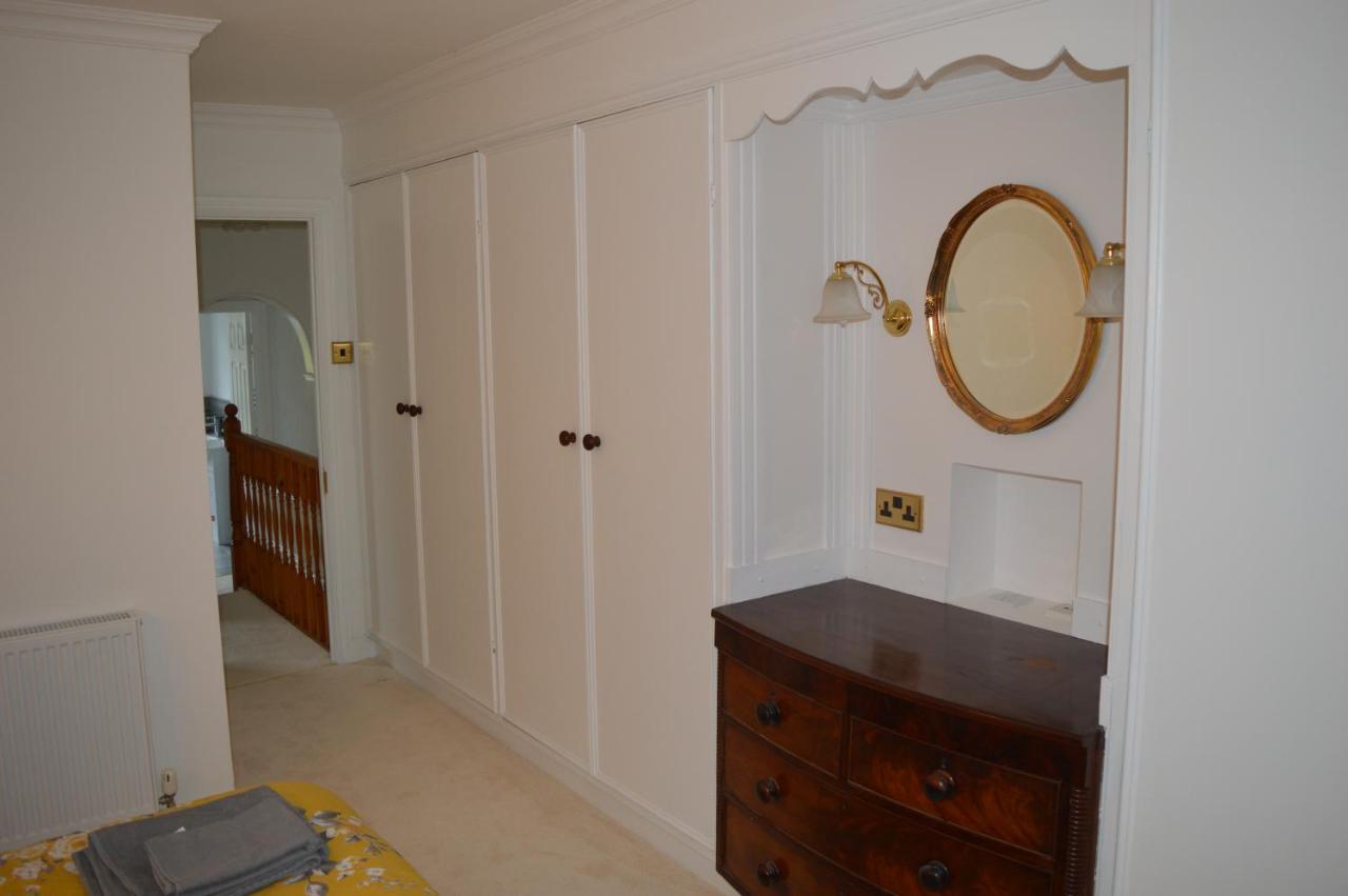 The Crandale Road House Holiday home *