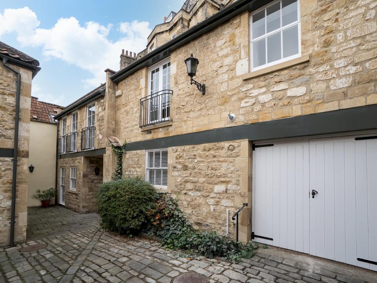 Holiday home Pass The Keys Stunning 2 Bed With On Premises Parking Bath