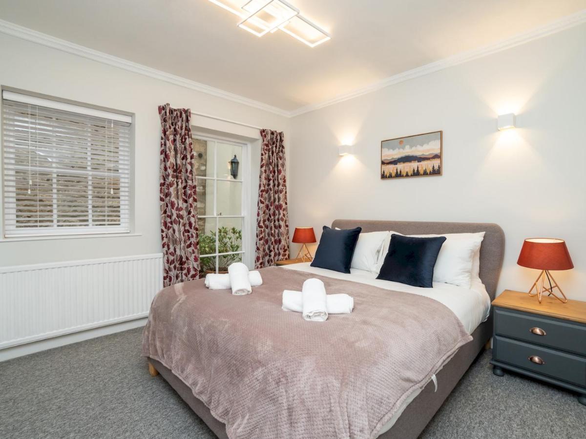 Pass The Keys Stunning 2 Bed With On Premises Parking Holiday home Bath