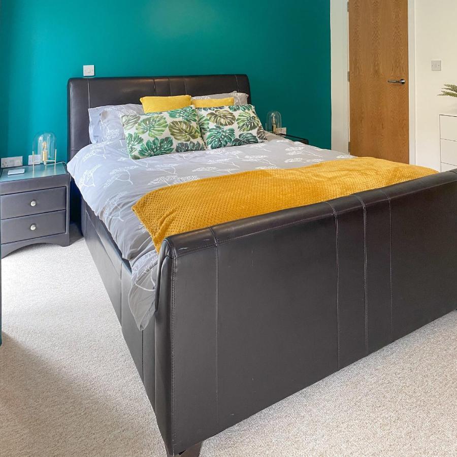 Apartment Beautiful, Contemporary 3 Bedroom Bath
