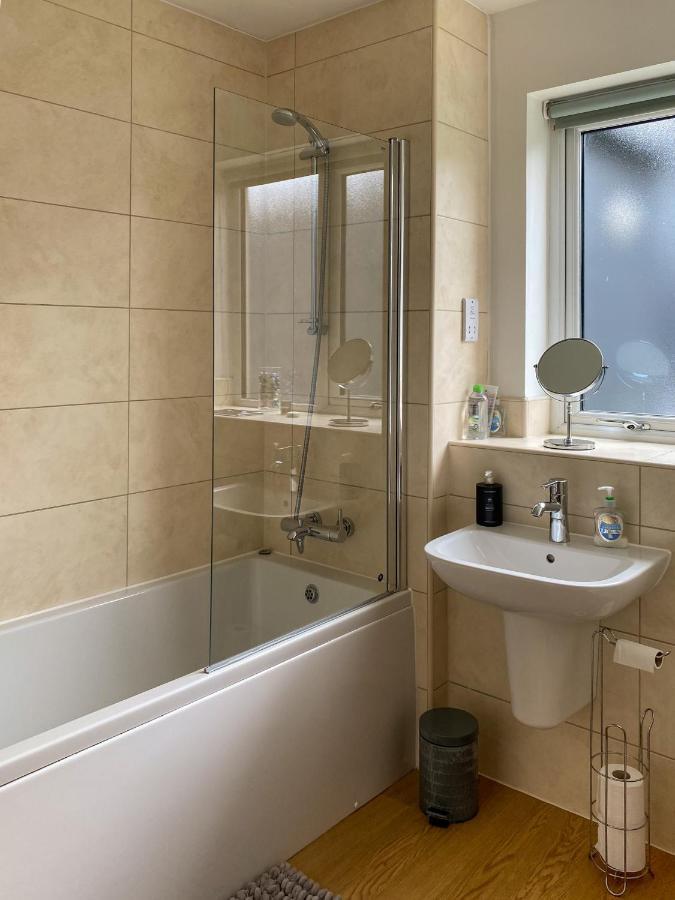 Apartment Beautiful, Contemporary 3 Bedroom *