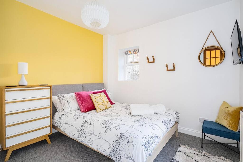 Holiday home Brand New Lsiting!wonderful One Bedroom