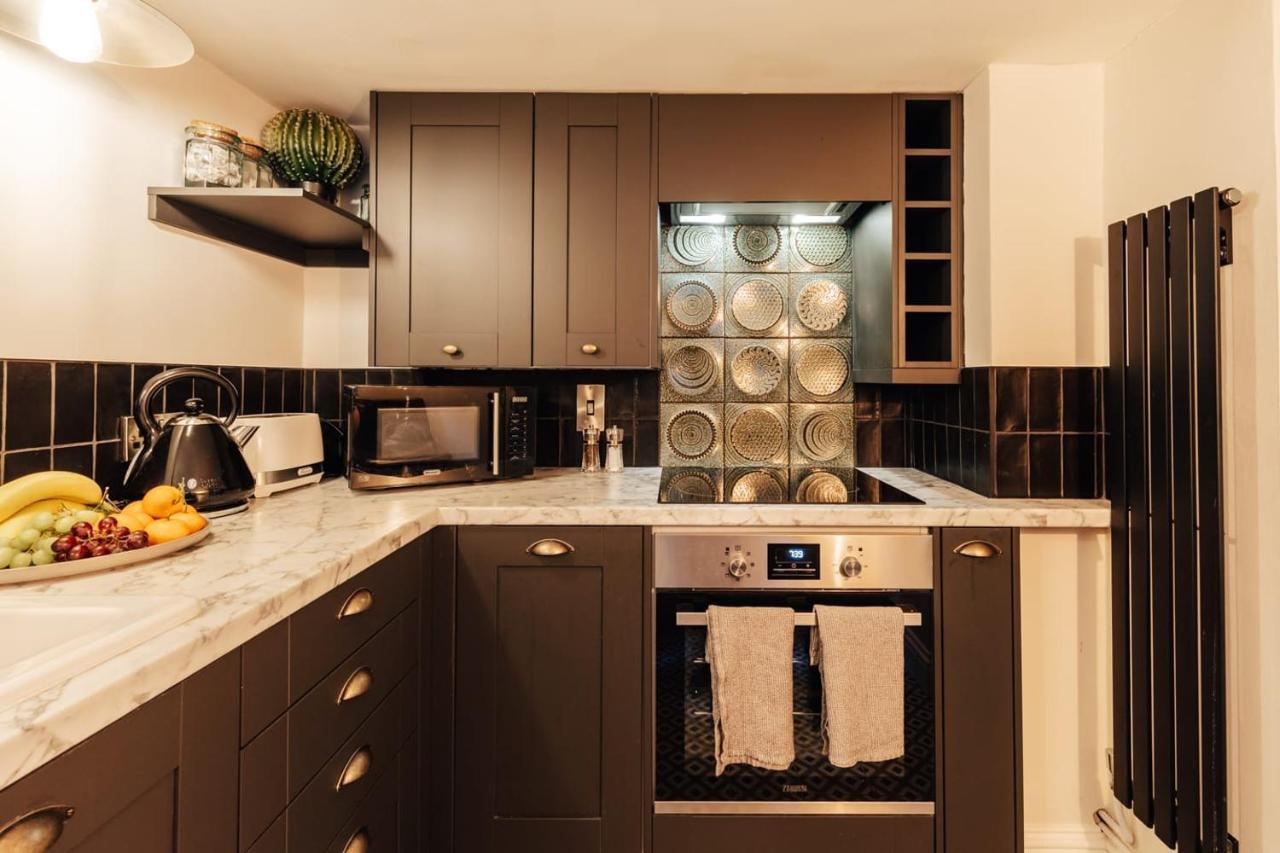 Townhouse With Garden & Free Parking Bath