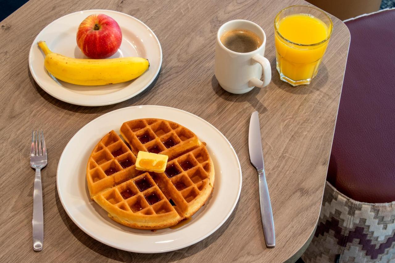 Hampton By Hilton 4*