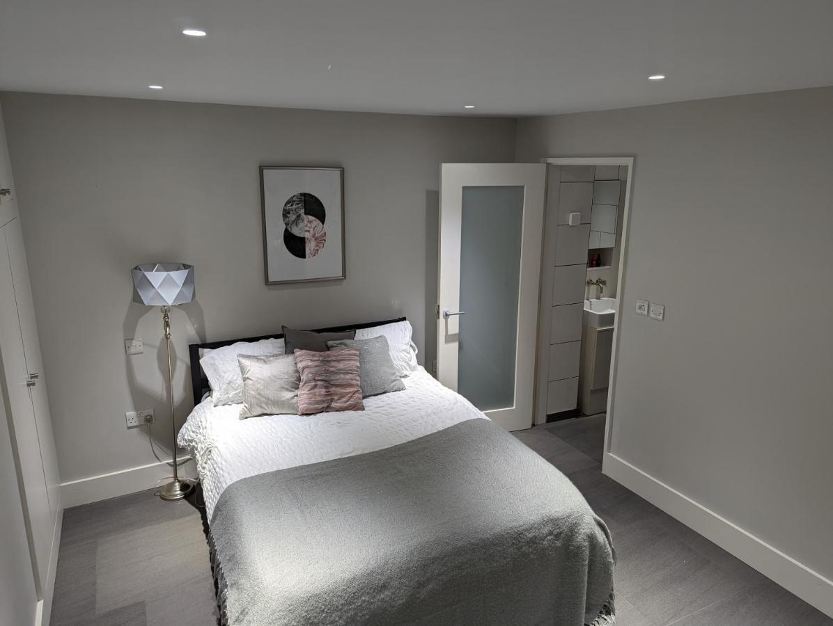 Basement In Apartment Bath
